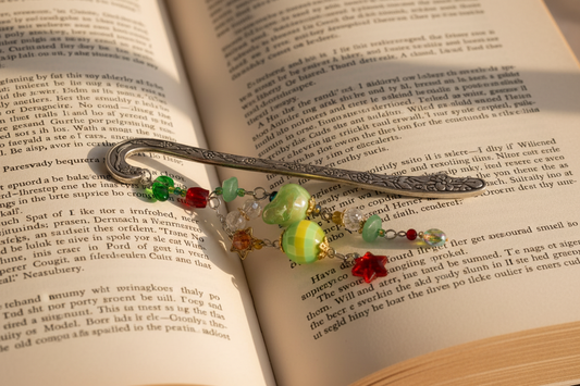 marcapagina sobre libro