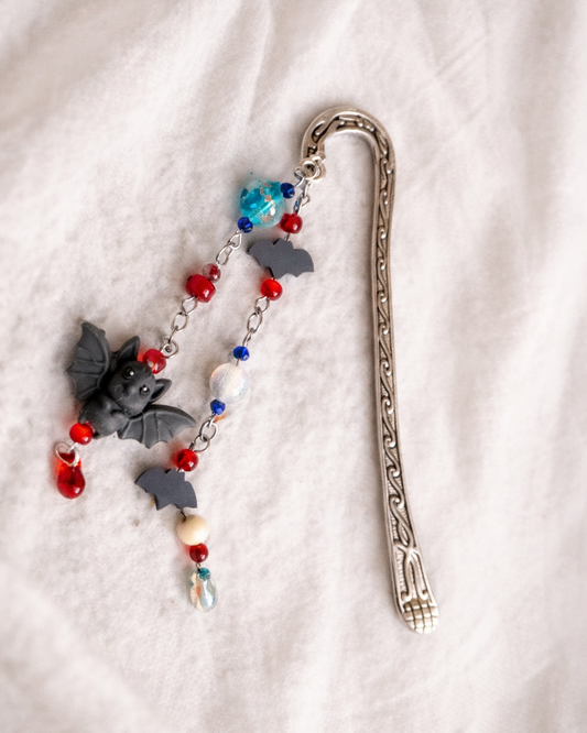 marcapagina metalico diseño vampiro